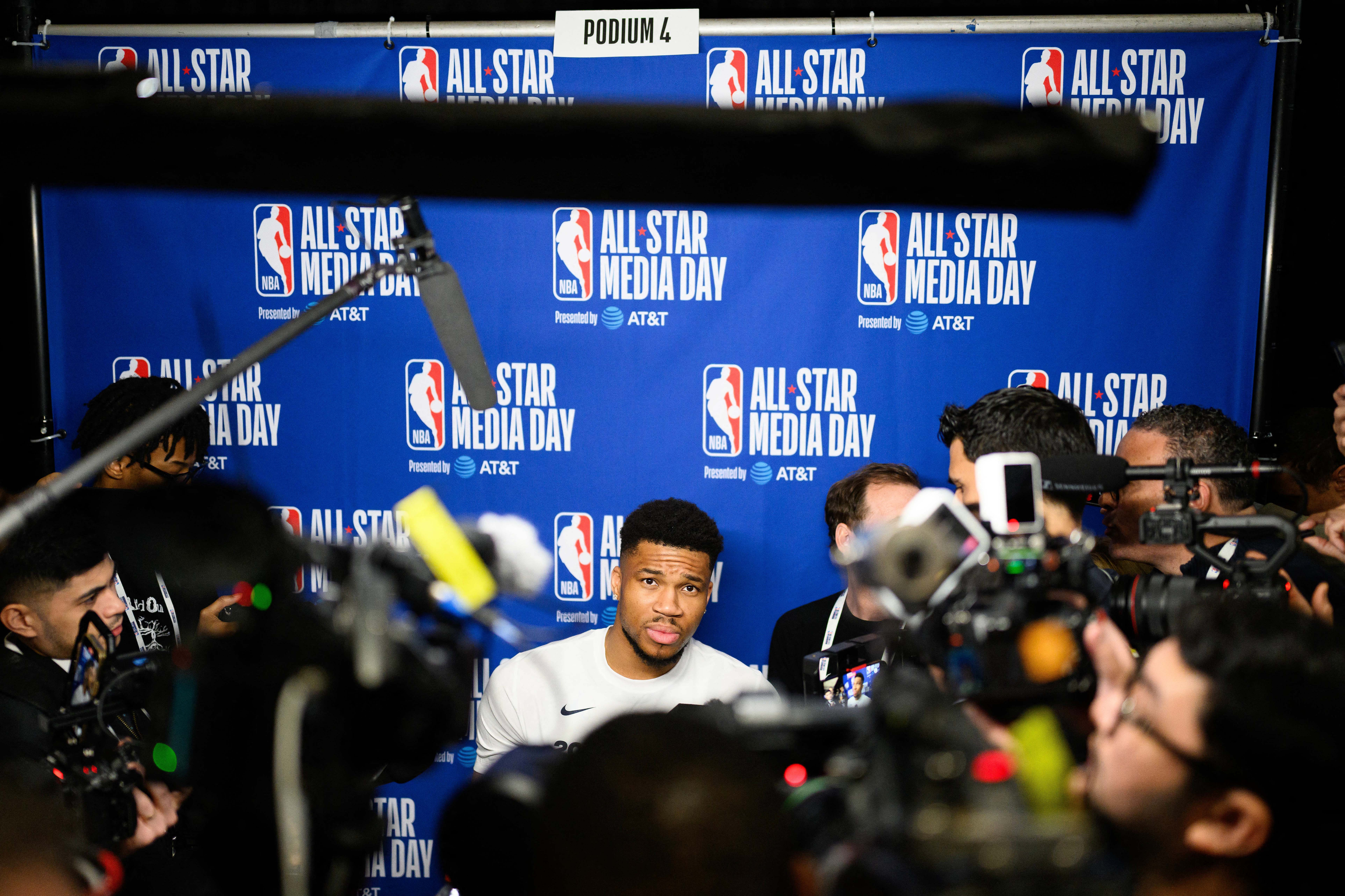 Giannis Antetokounmpo Knicks trade rumors All-Star Weekend