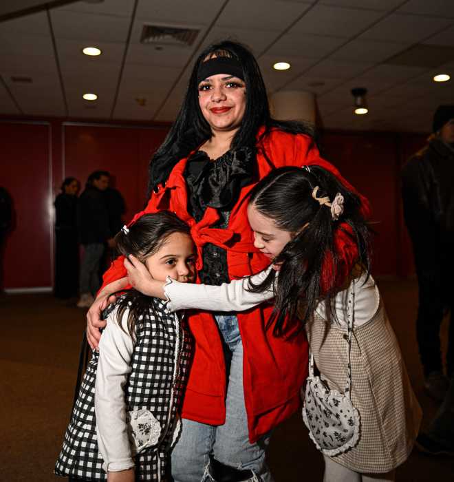 Queens immigrant hugging daughter amid battle with ICE
