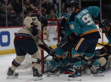 The New York Sirens play against Montreal Victoire
