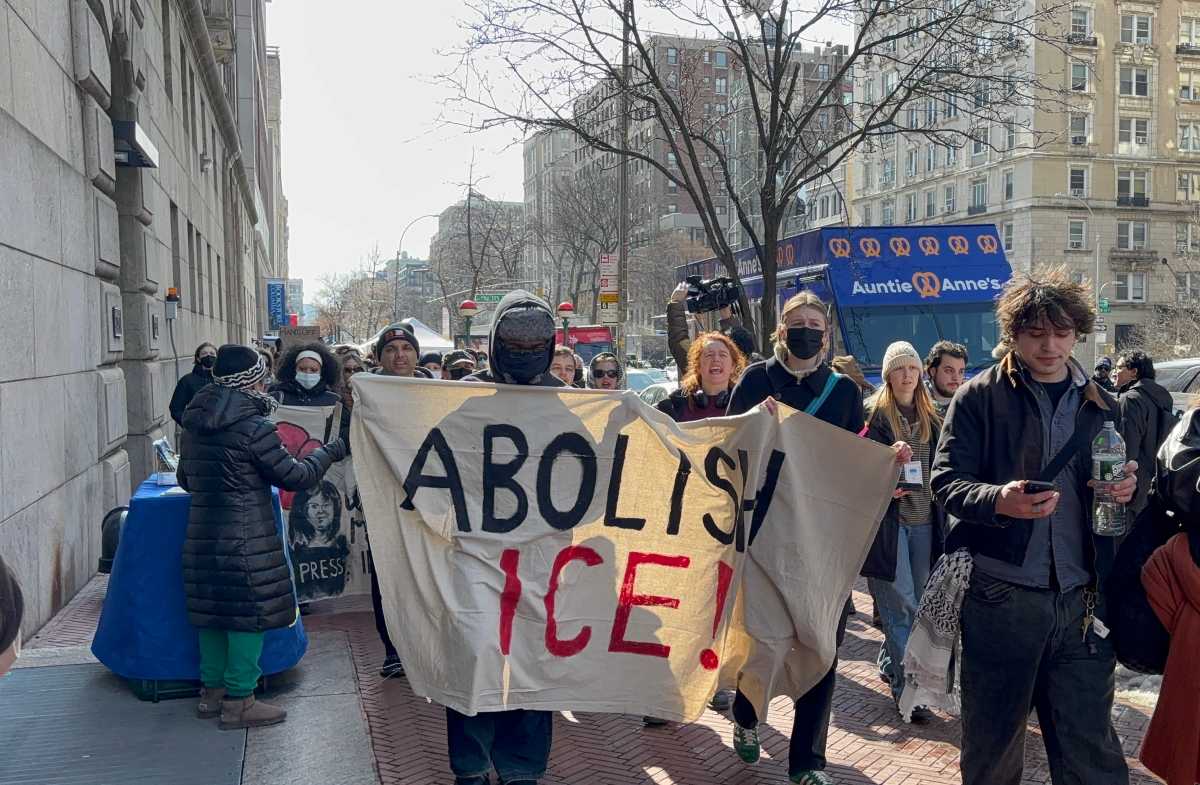 Students at Columbia University protest following the arrest of fellow student Ellie Aghayeva by ICE.
