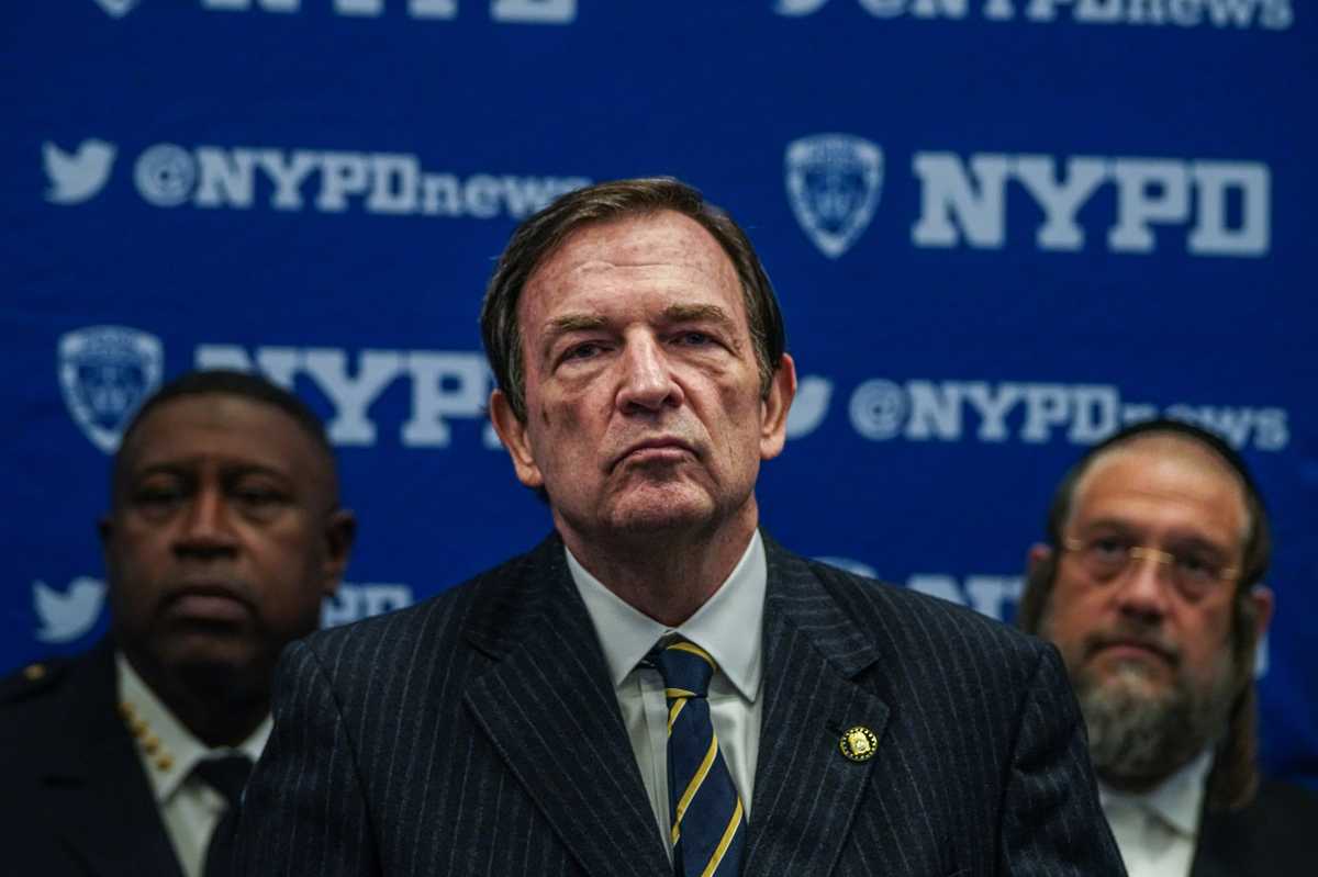 Former NYPD commissioner appeals judge's dismissal of suit claiming department was run like a criminal enterprise' | amNewYork