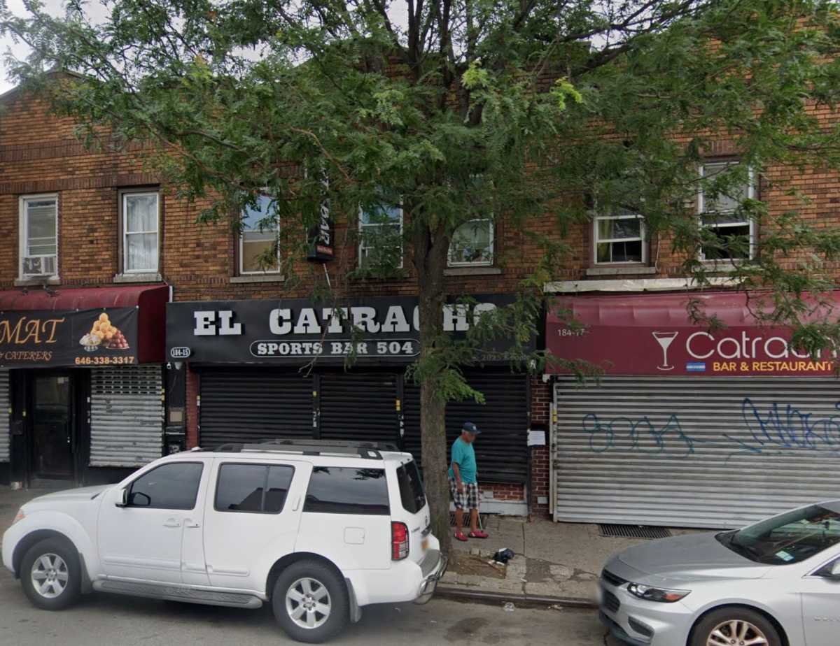 Queens man shot dead at sports bar; killer at large, cops say 2 sports bar in Queens where man was shot