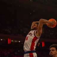 St. John’s extends longest win streak since 1984-85 to 13, dismantle Creighton 81-52 10 Zuby Eiofor dunk Creighton St. John's