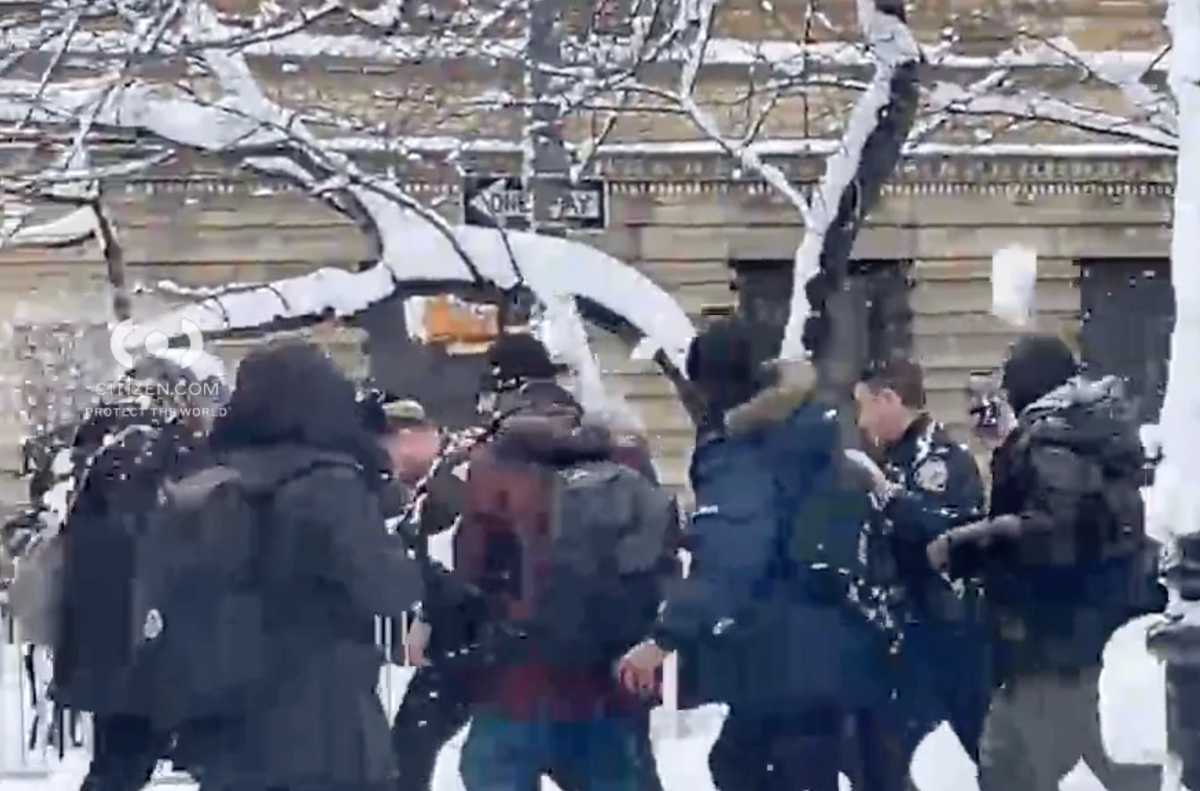 nypd officers pelted with snowballs at Washington Square Park
