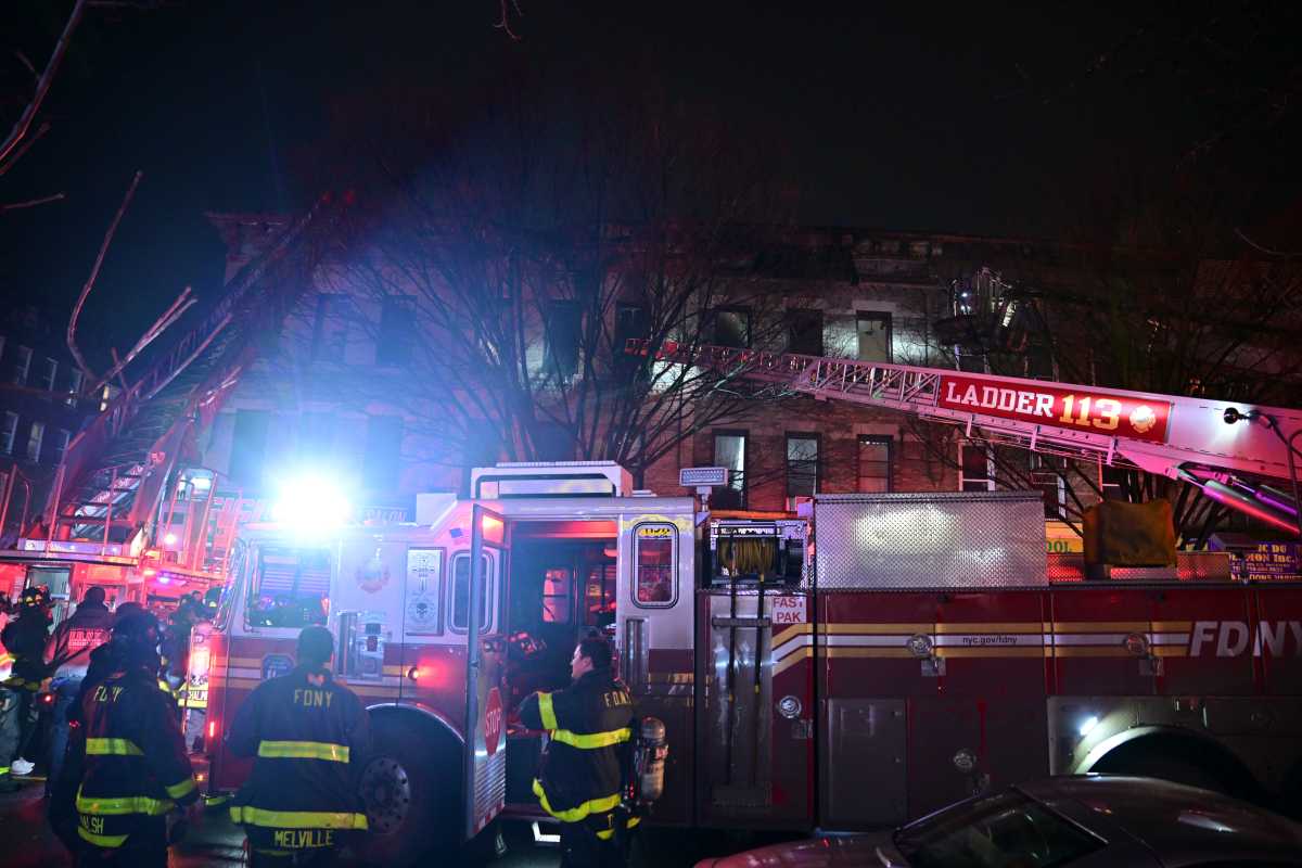 Three-alarm Brooklyn apartment fire leaves five people hospitalized: FDNY 2 firefighters at scene of brooklyn fire