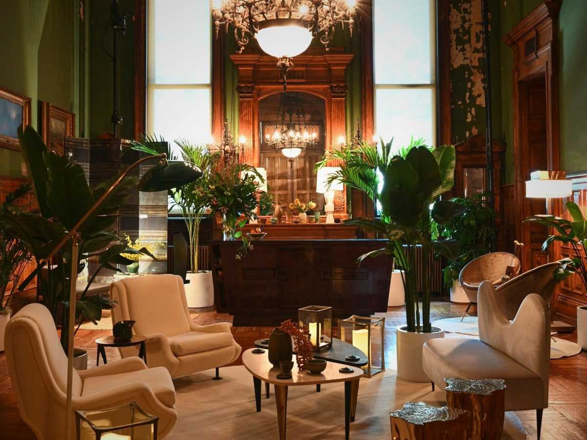 The Modern Salon redefines art and brings quiet design authority to the Winter Show