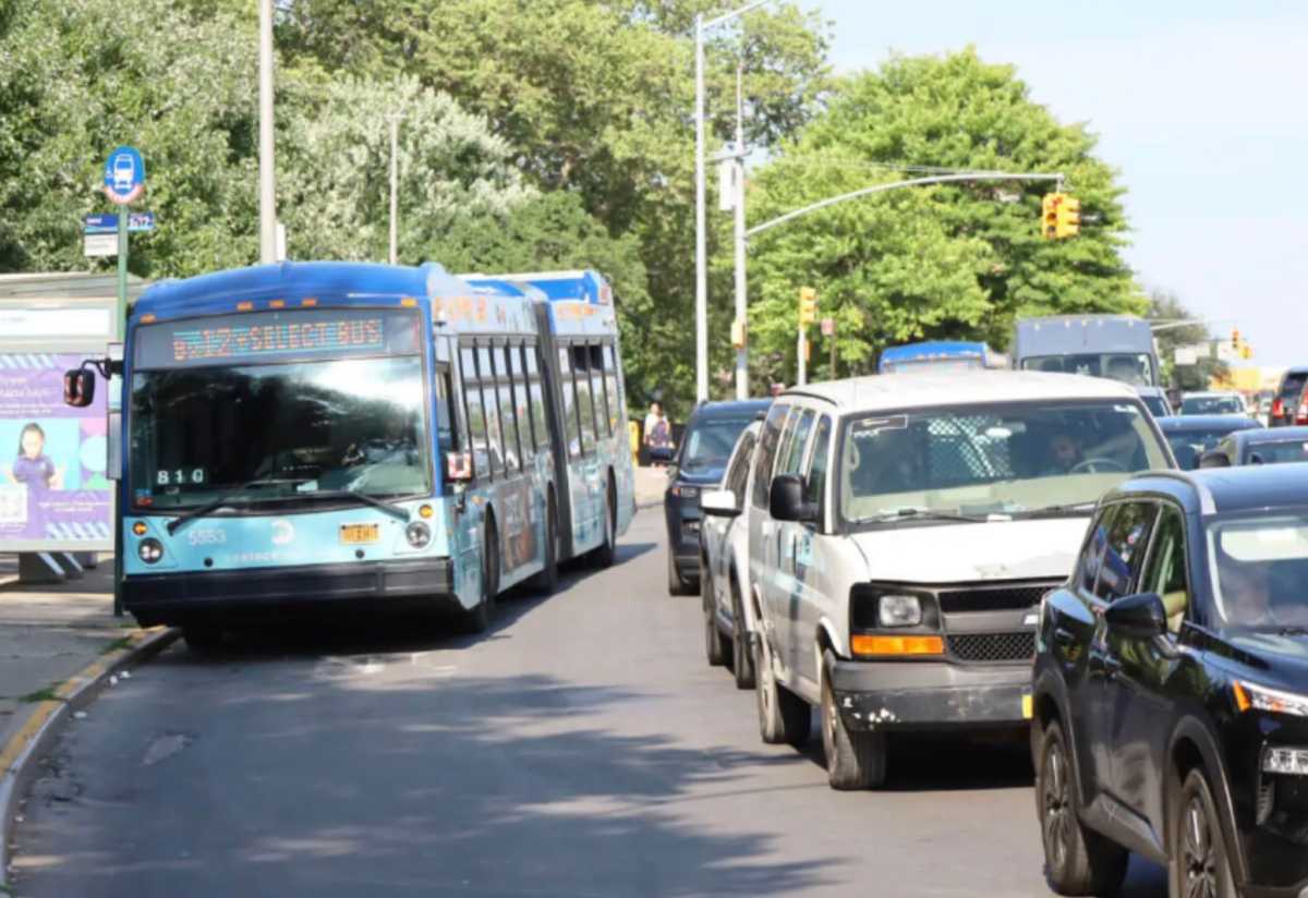 Transit group skipped Mamdani Bronx event after he chose bus lanes over busway plan for Fordham Road 2 Bus moves slowly on Fordham Road in the Bronx
