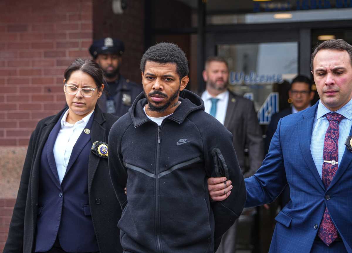 Bronx subway shooting suspect surrenders to cops after nine-day manhunt