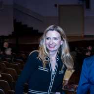 Like mother, like daughter: Virginia Maloney celebrates inauguration to same City Council seat her mom Carolyn Maloney once held 5 Virginia Maloney sworn in to City Council
