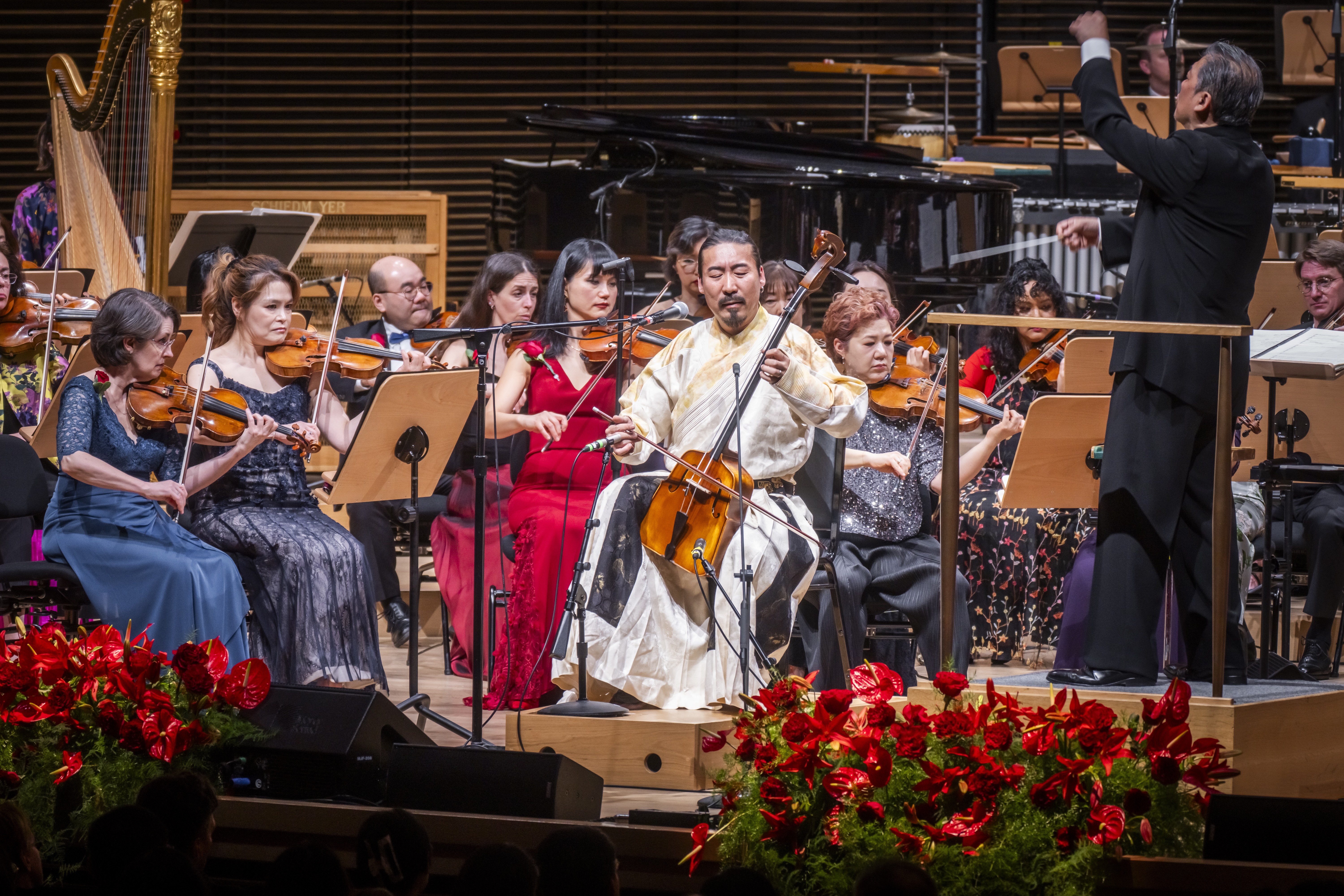 Long Yu conducts the New York Philharmonic celebrating Lunar New Year at David Geffen Hall, 2/25/2026.