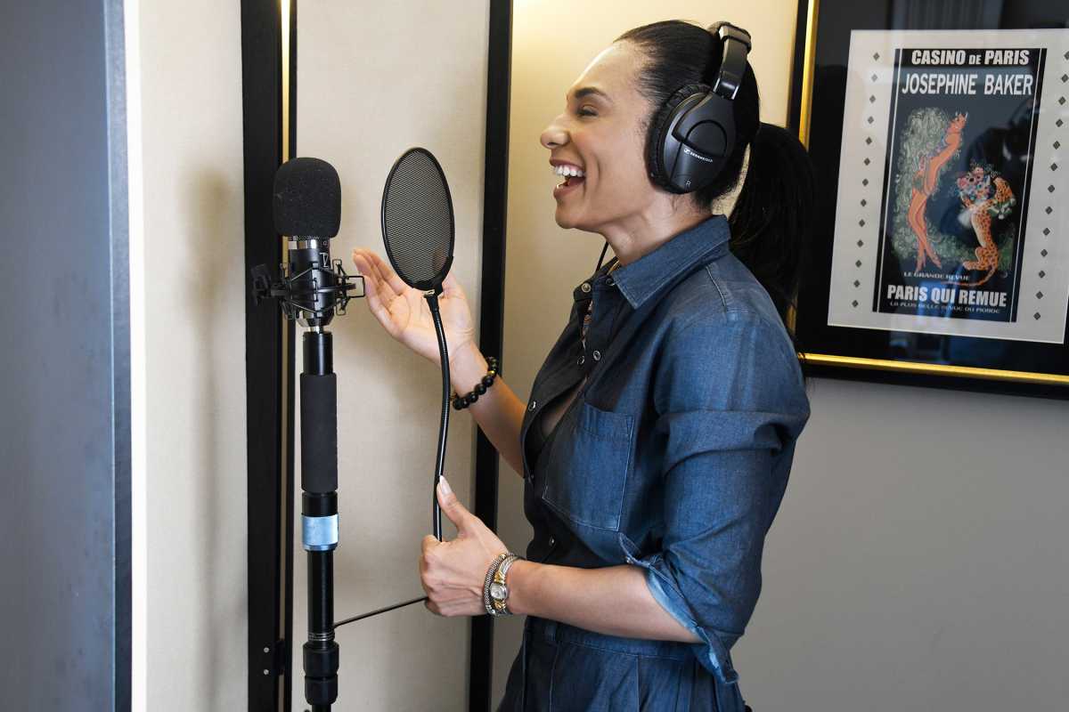 Meet the BLCK Madonna: Jazz singer Ana Hoffman redefining reverence and Black womanhood 4