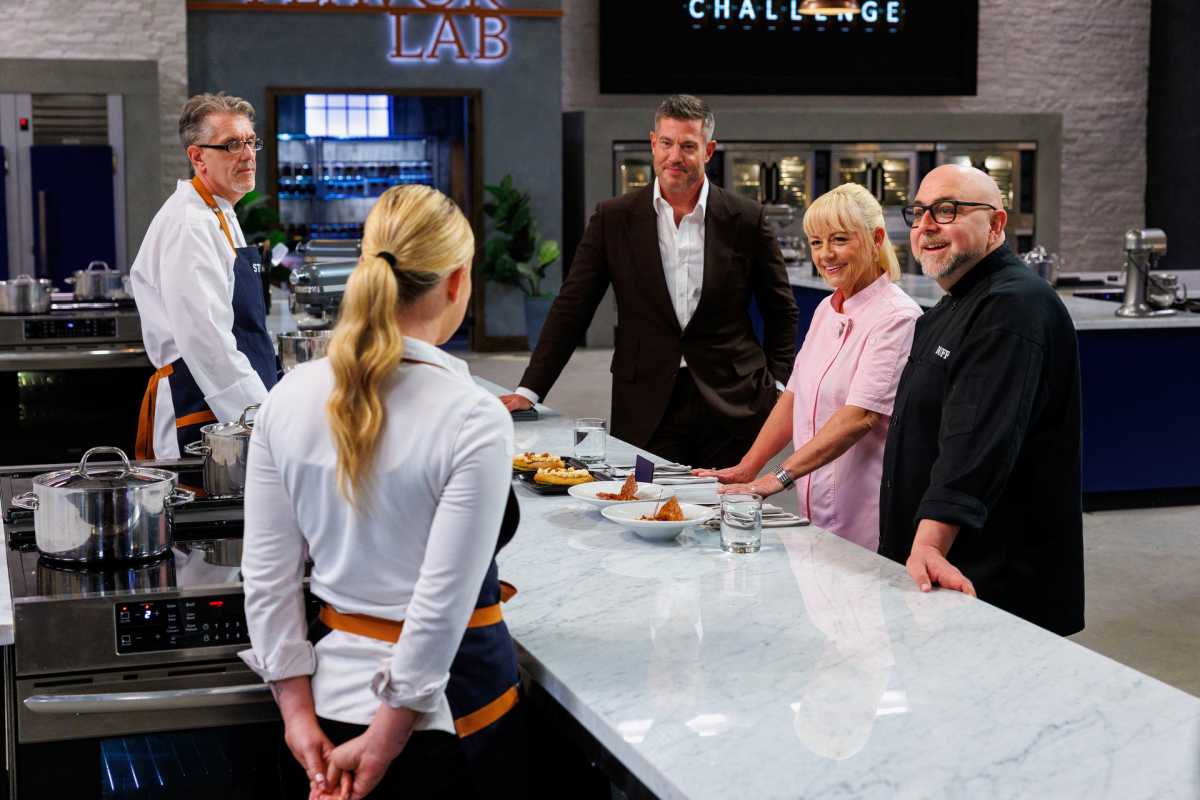 Brooklyn pastry chef joins lineup for new Food Network show ‘The Ultimate Baking Championship’ 3 Host Jesse Palmer, Guest Judge Sherry Yard and Judge Duff Goldman sample Salty and Sticky dishes by Steven Weiss and Casey Doody, as seen on The Ultimate Baking Championship, Season 1.